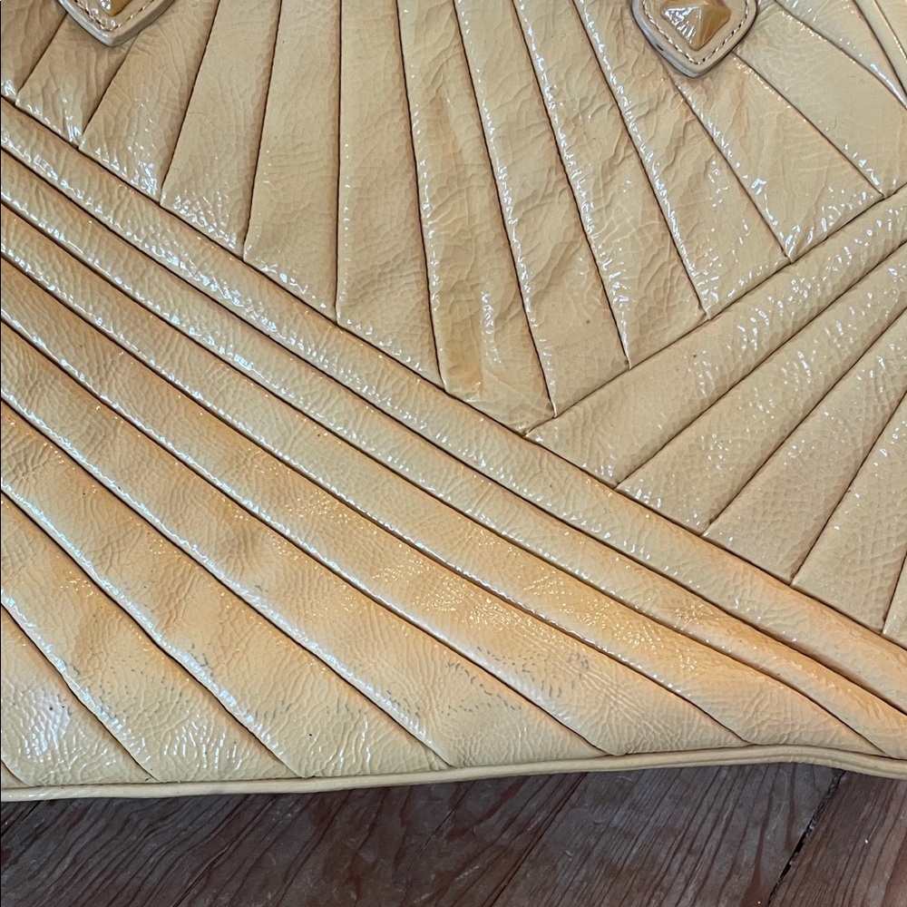 Vintage Isabella Fiore Yellow Quilted Bag Think Spring! - Picture 5 of 11
